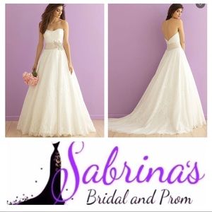 Allure Bridal - Style 2909 - Size 10 - Ivory